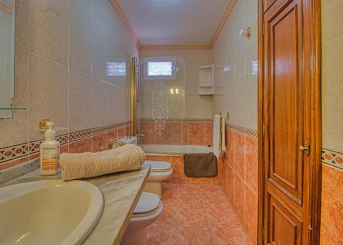 Nueva Esperanza El Cano In Sea *