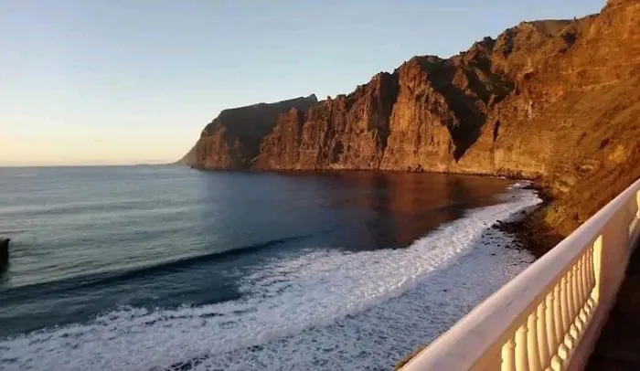 Nueva Esperanza El Cano In Sea